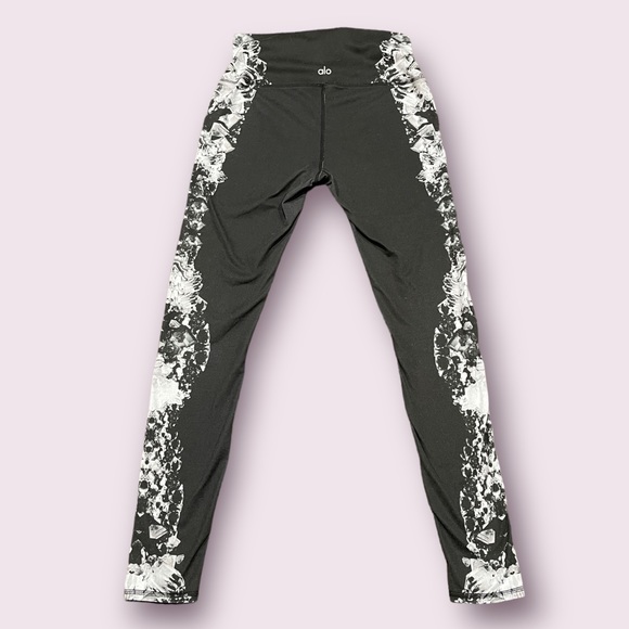 Alo Yoga Leggings - Picture 3 of 6